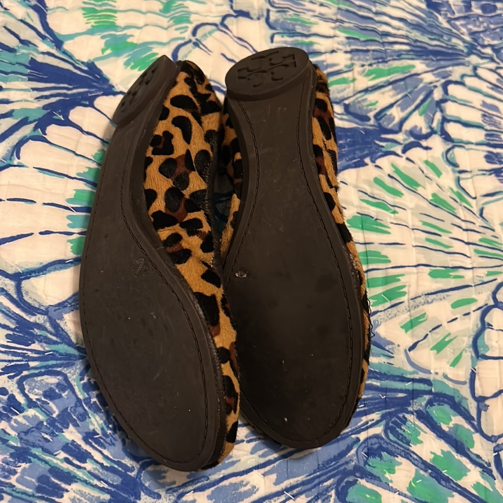 Tory Burch Leopard Print Edie Ballet Flats - Picture 4 of 4